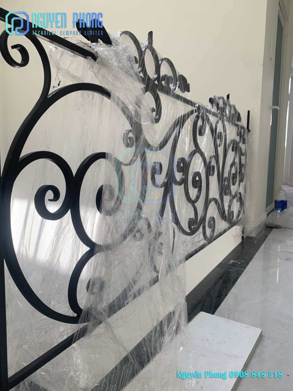 LAN CAN CẦU THANG SẮT MỸ THUẬT – CÔNG TRÌNH THỰC TẾ stairs-railing-design-iron-staircase-railing-balustrades-handrails-for housing-villa.jpg